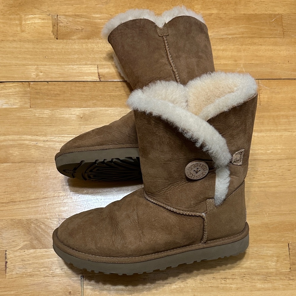 UGG Tan Sheepskin Winter Boots